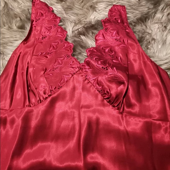 Vintage maxi night gown - Picture 2 of 2